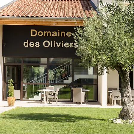 Отель Le Domaine Des Oliviers Пьерлат