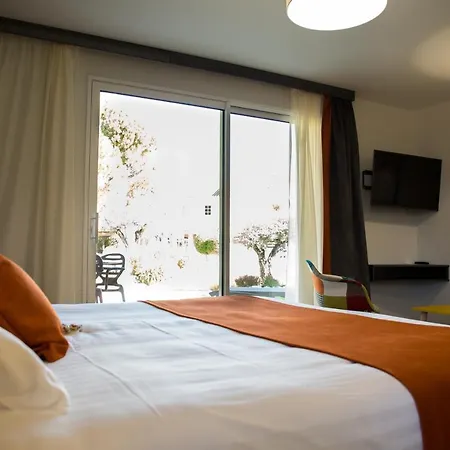 Le Domaine Des Oliviers Отель 3*